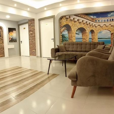 Side Leon Otel Екстериор снимка