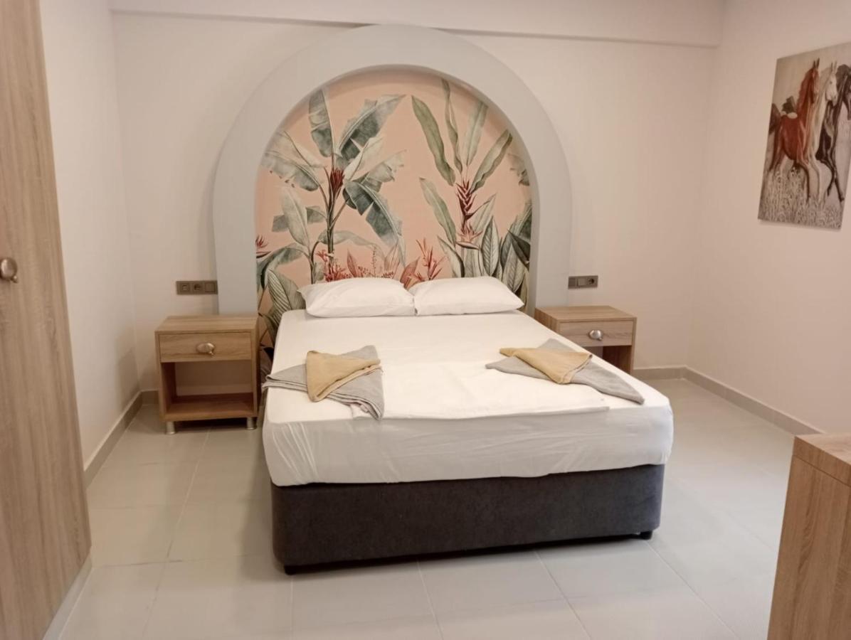 Side Leon Otel Екстериор снимка